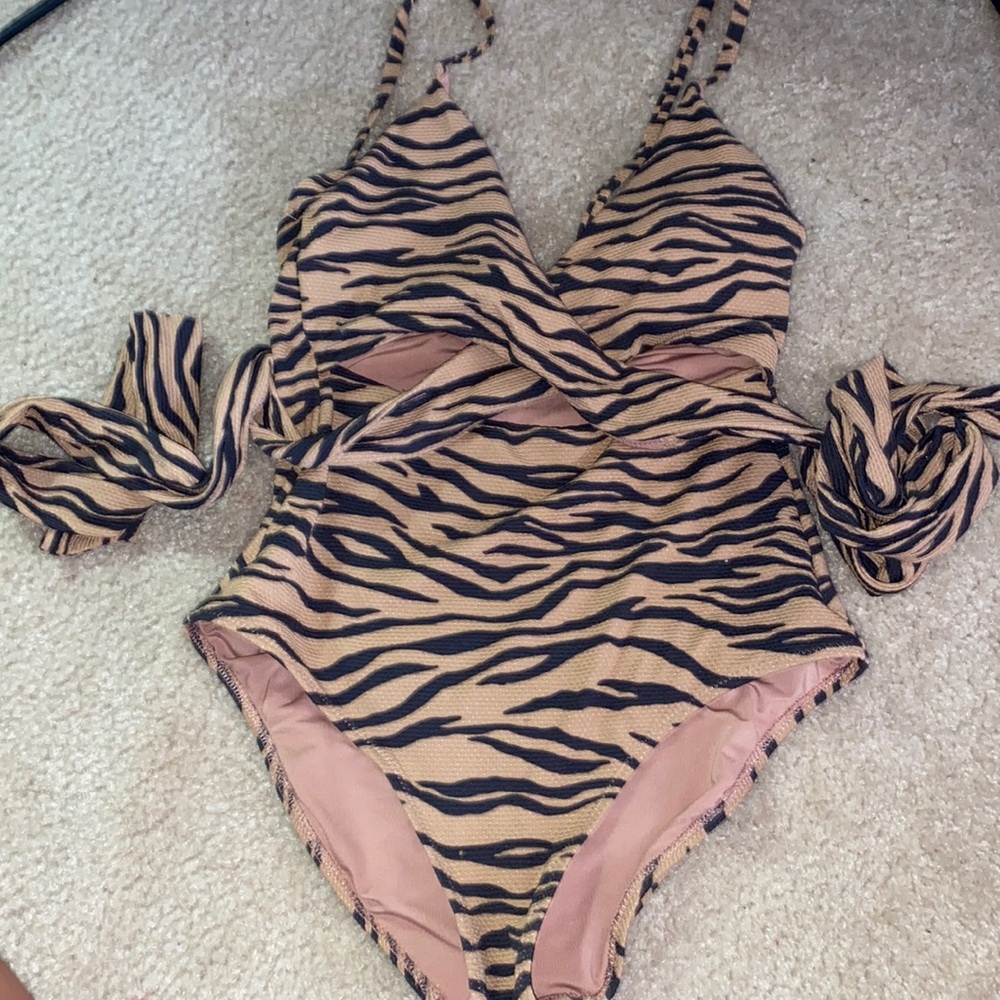 Aerie one piece bathing suit